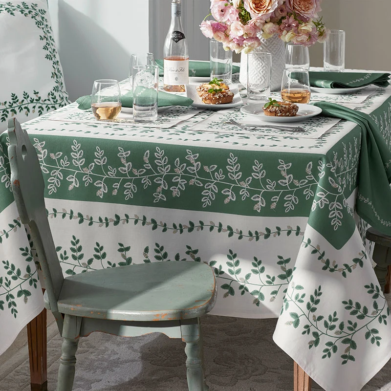 Tablecloth-Six-Napkins-Set-G3.webp